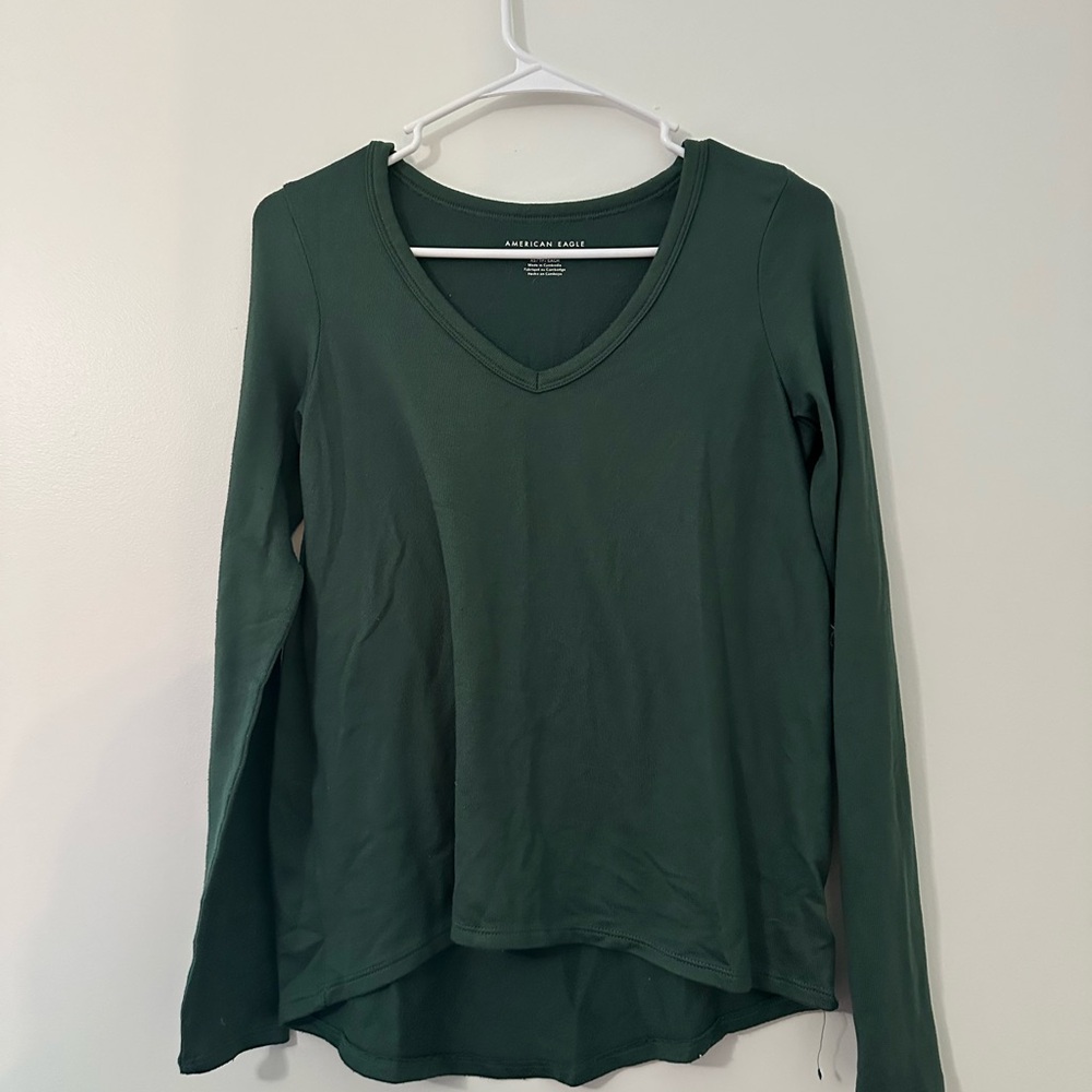 American Eagle Outfitters Green Relaxed Long Sleeve Tee